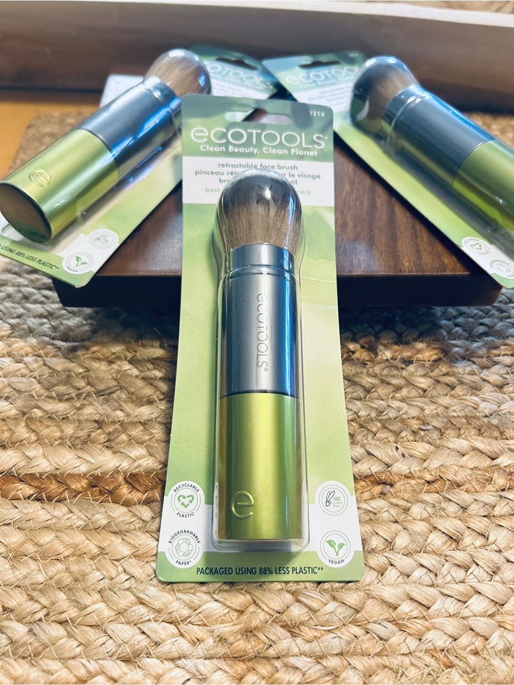ecotools Metallic Green and Silver Retractable Face Brush